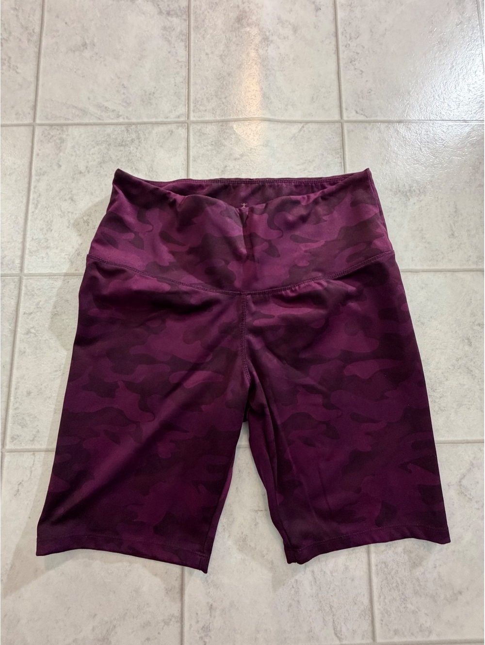 Danskin Now Purple Camo Biker Shorts Size Large
